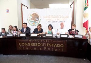 Firma de Convenio para la Consulta de Pueblos y Comunidades Indígenas