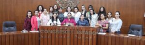 Reunion-con-prticipantes-del-Parlamento-de-la-Mujer_.jpg