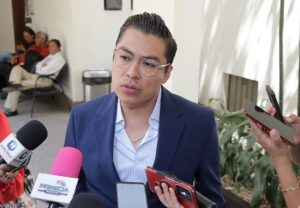 Dip. Cuauhtli Fernando Badillo Moreno (6)