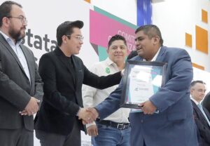 Dip. Cuauhtli Fernando Badillo Moreno entrega de Premios Estatal de Periodismo